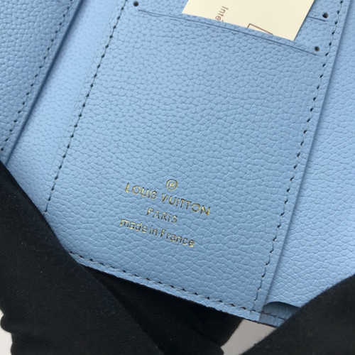 LVコピーウォレット角部分ディテール
